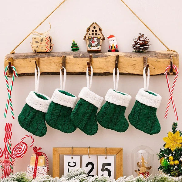 Charming Knitted Mini Christmas Socks – Red & Green Hanging Stockings for Festive Home, Party, & Table Décor