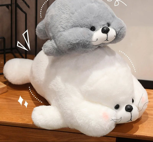 Chubby Cheeks White Grey Seal